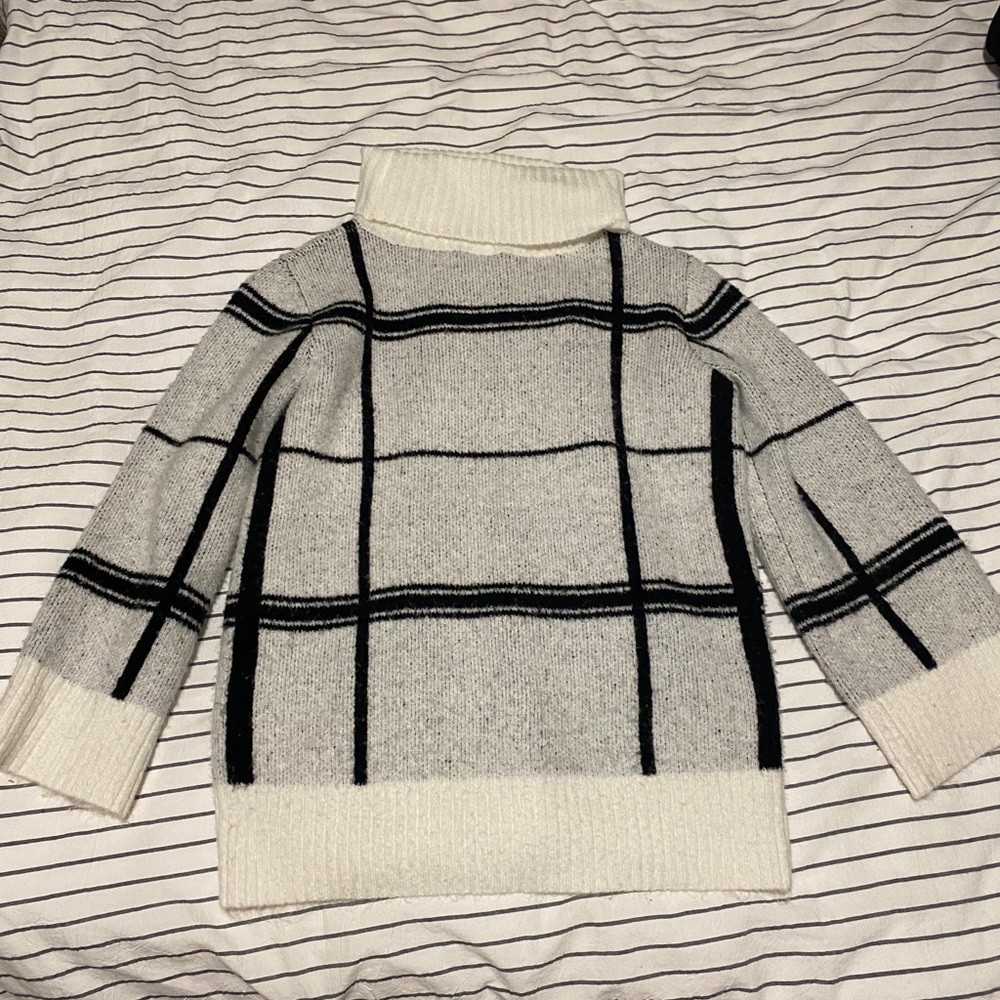 Ann Taylor Sweater (Size Small Petite)